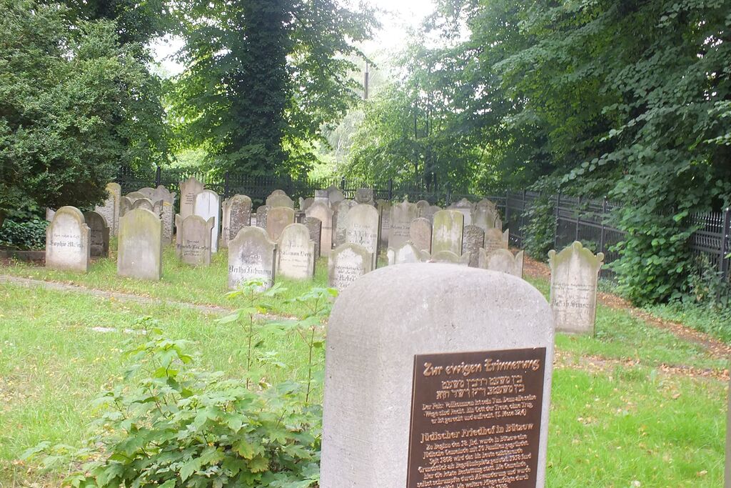 Der jüdische Friedhof von Bützow Jüdische Friedhöfe in Deutschland